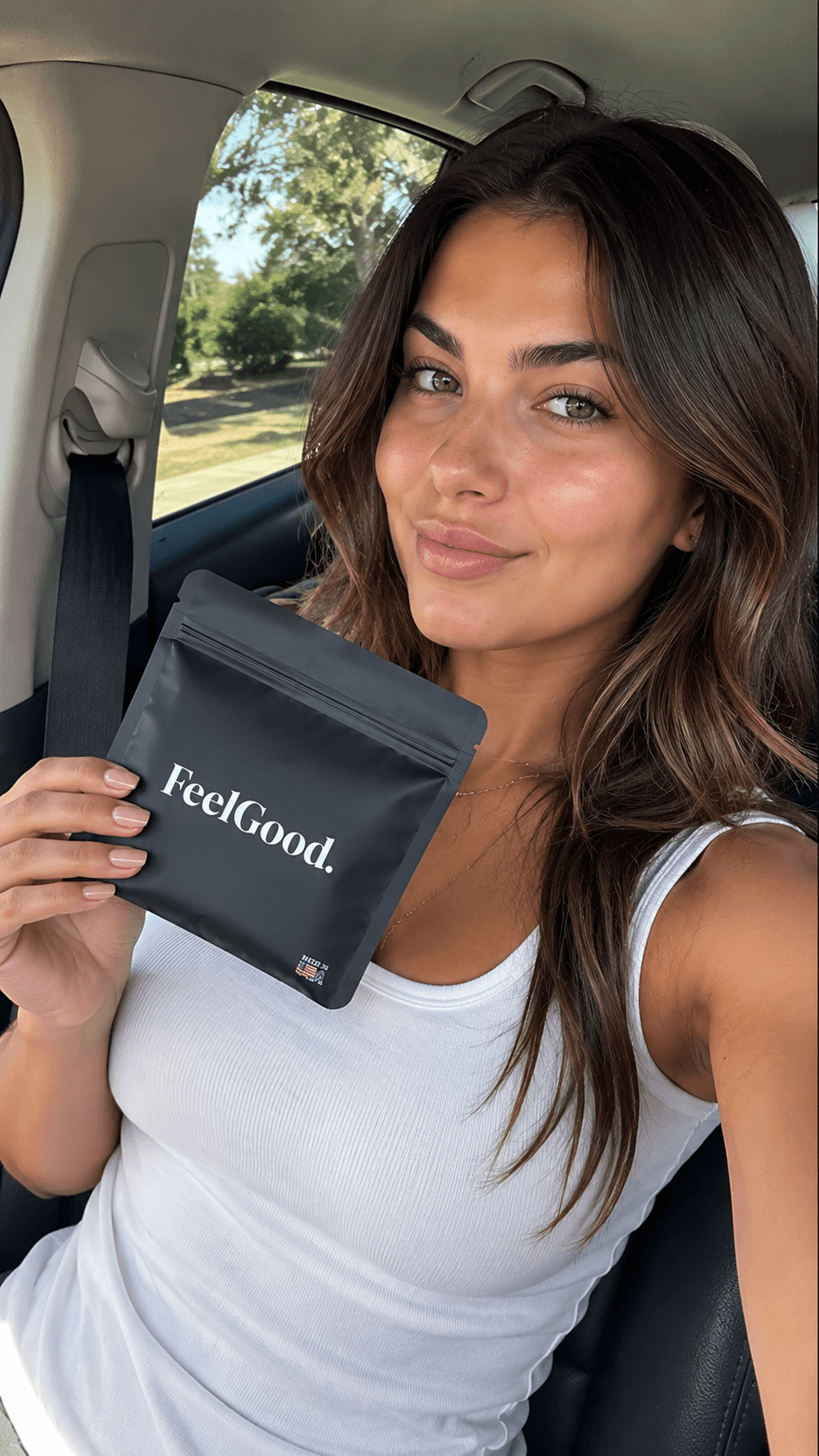 FeelGood customer with pouch